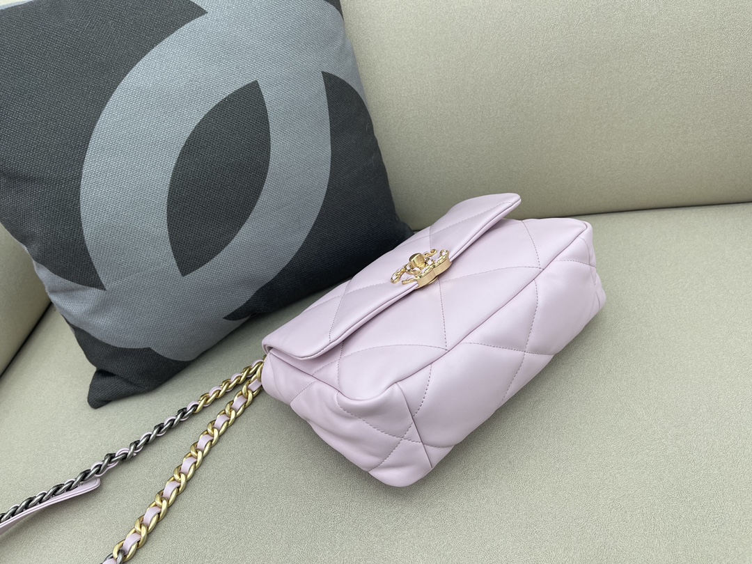 Lambskin 19 Handbag Flap Bag AS1160 Light Purple